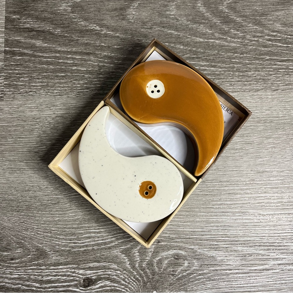 NEW Ceramic Yin Yang Salt and Pepper Shakers